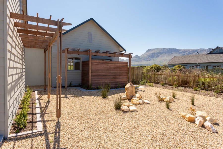 4 Bedroom Property for Sale in Lake Michelle Western Cape